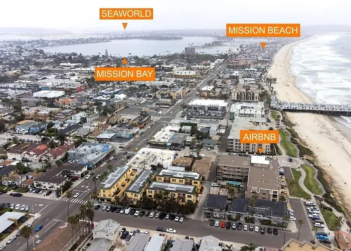 Sunny Beach Front 2Br Condo On The Water